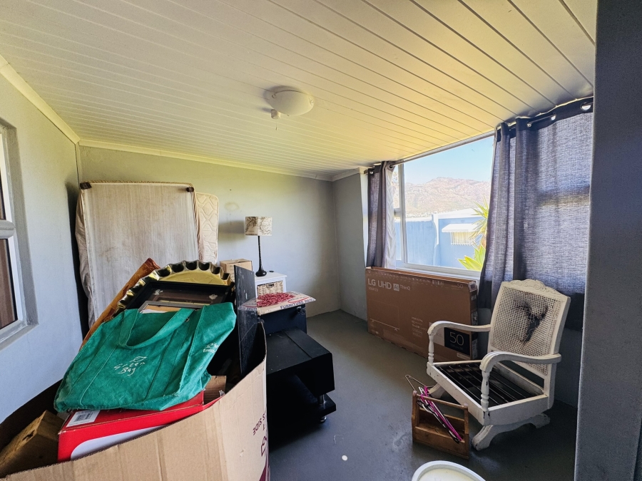 To Let 4 Bedroom Property for Rent in Harbour Island Western Cape